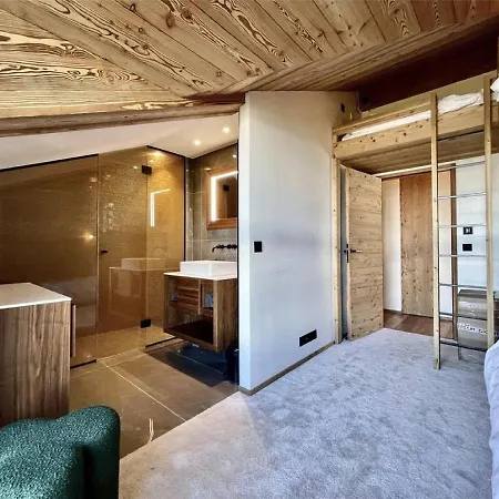 Spacious 4-bedroom Retreat In The Heart Of Aosta Valley * Breuil-Cervinia